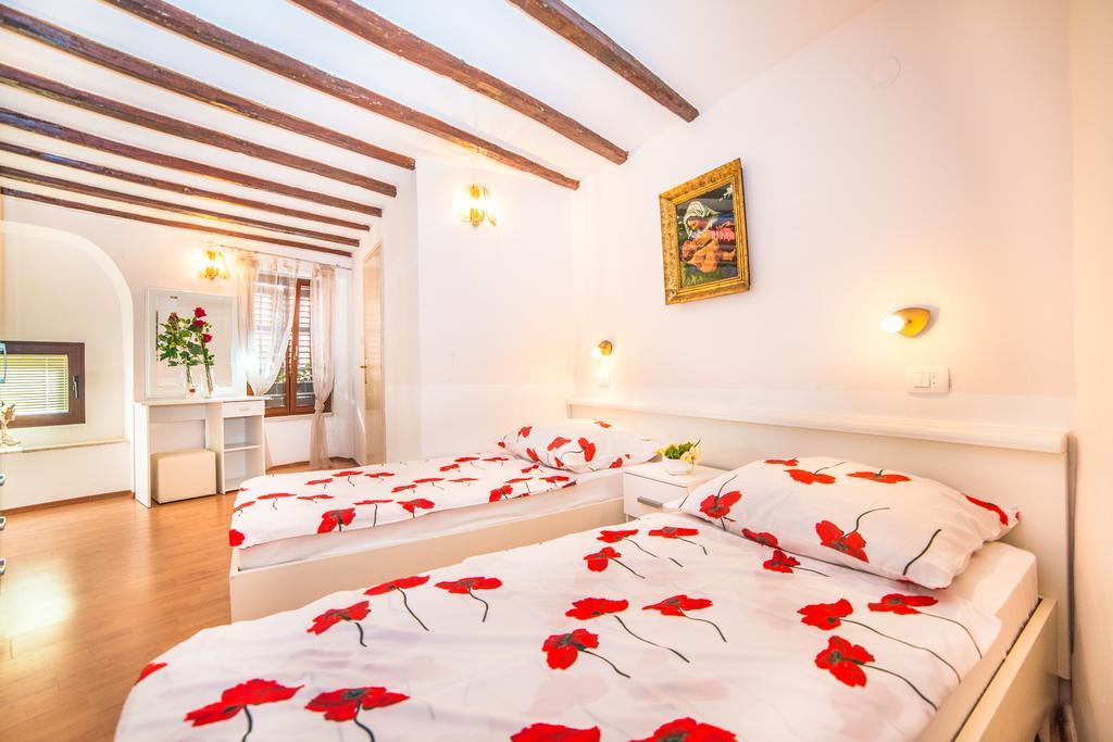 Apartments Dominik Rovinj Buitenkant foto