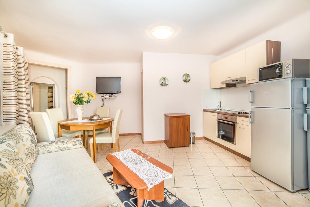 Apartments Dominik Rovinj Buitenkant foto